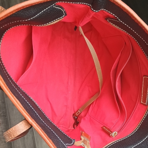 Dooney & Bourke Black and Brown Leather Shoulder Bag - Picture 15 of 16